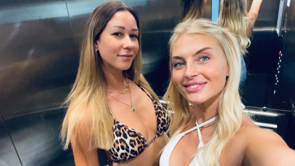 Lia Engel - 2 GIRLS vs 2 MEGA DILDOS!!!