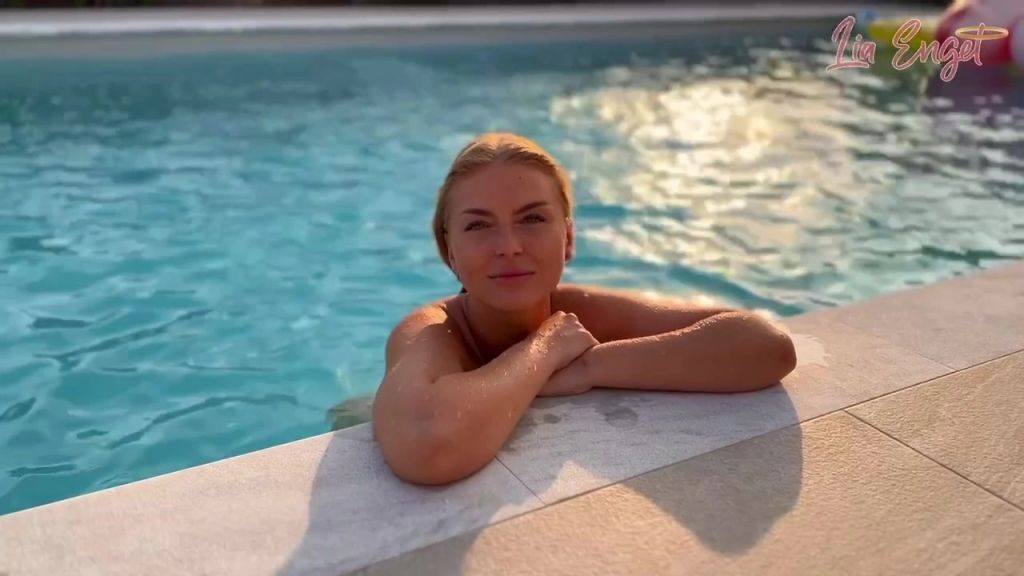 Lia Engel - SKINNY DIPPING & HOT SEX